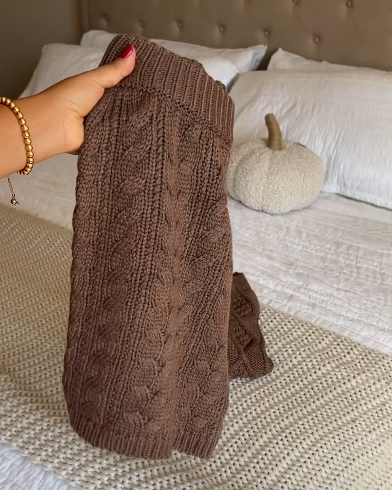 Sanna | Trendy gebreide kabeltrui & korte broek tweedelige set