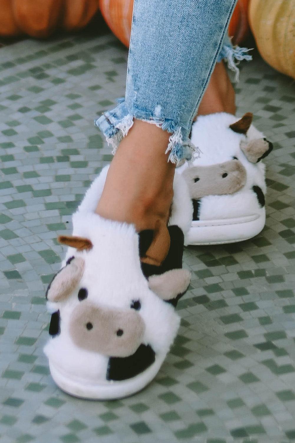 CowzyFeet | Schattige Witte Koe Pluche Pantoffels