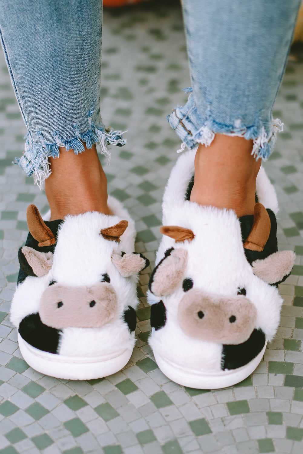CowzyFeet | Schattige Witte Koe Pluche Pantoffels