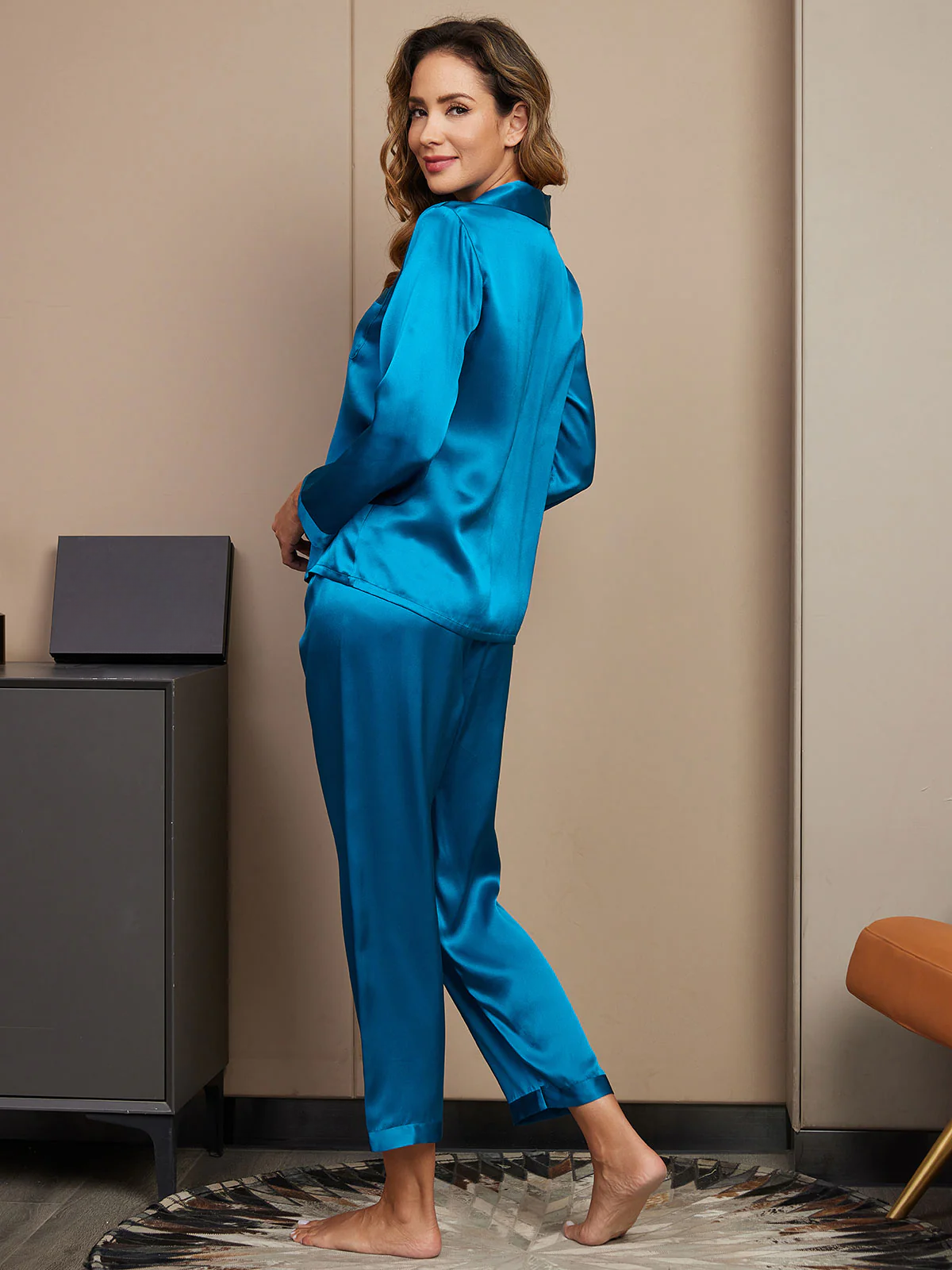 Gemina | Elegante pyjamaset met knopen in pure zijde