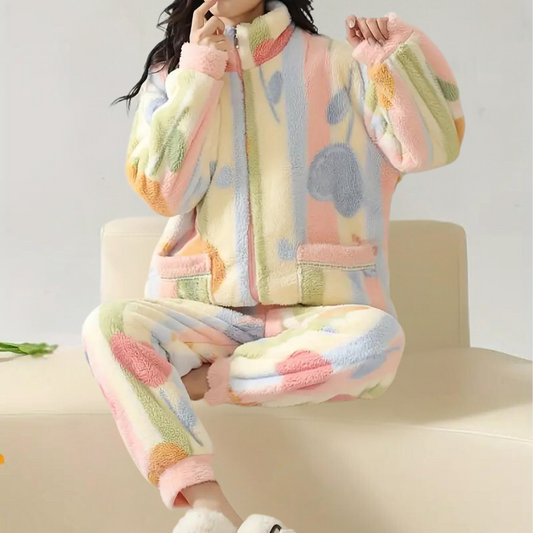 Branka | Chique veelkleurige fluffy fleece winter warme pyjama set