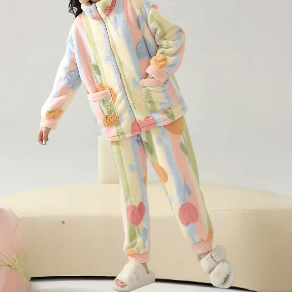 Branka | Chique veelkleurige fluffy fleece winter warme pyjama set