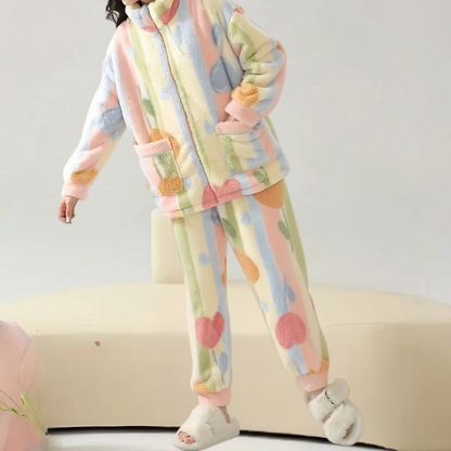 Branka | Chique veelkleurige fluffy fleece winter warme pyjama set