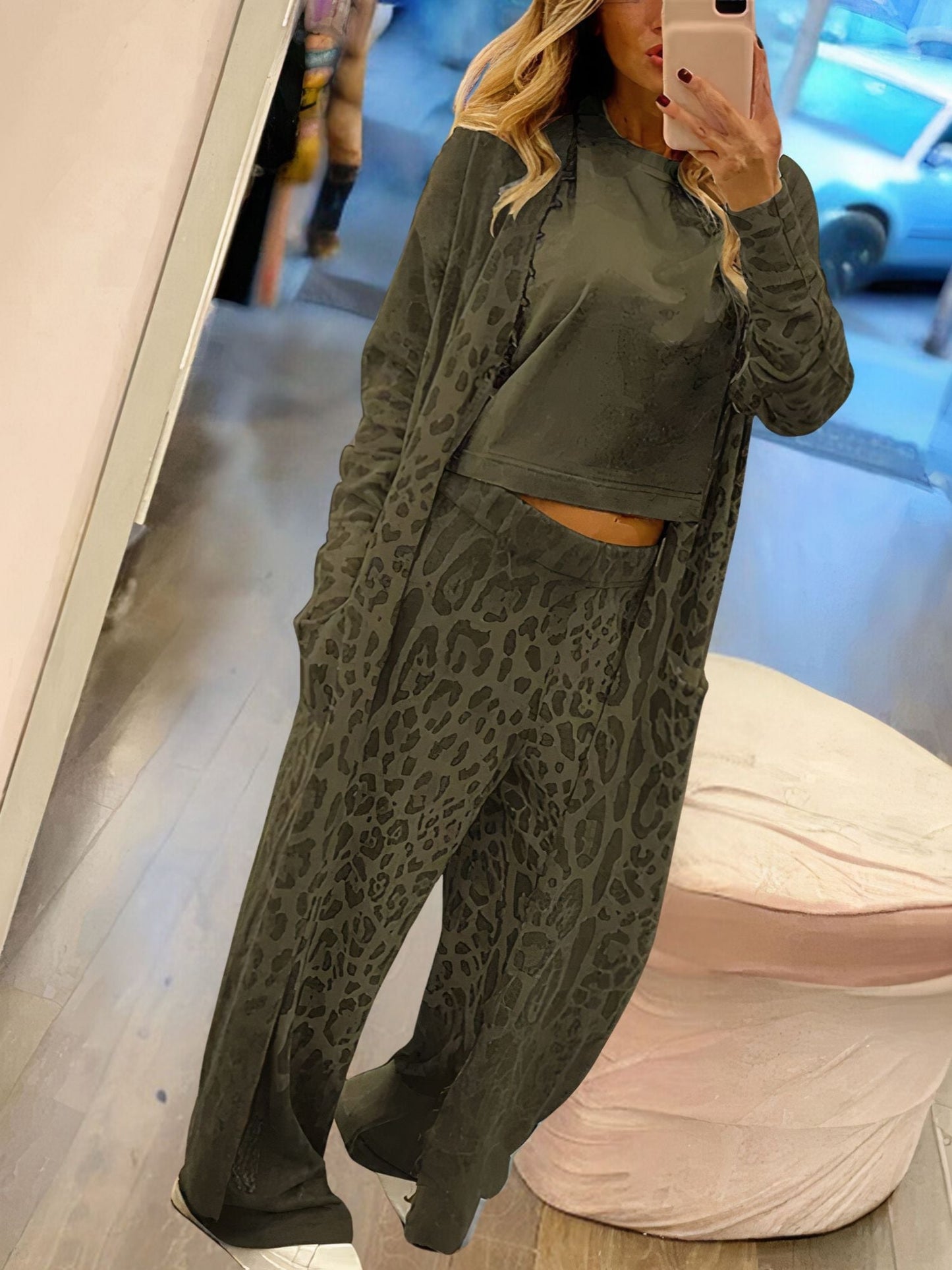 Vest en broek met luipaardprint  - Tigra