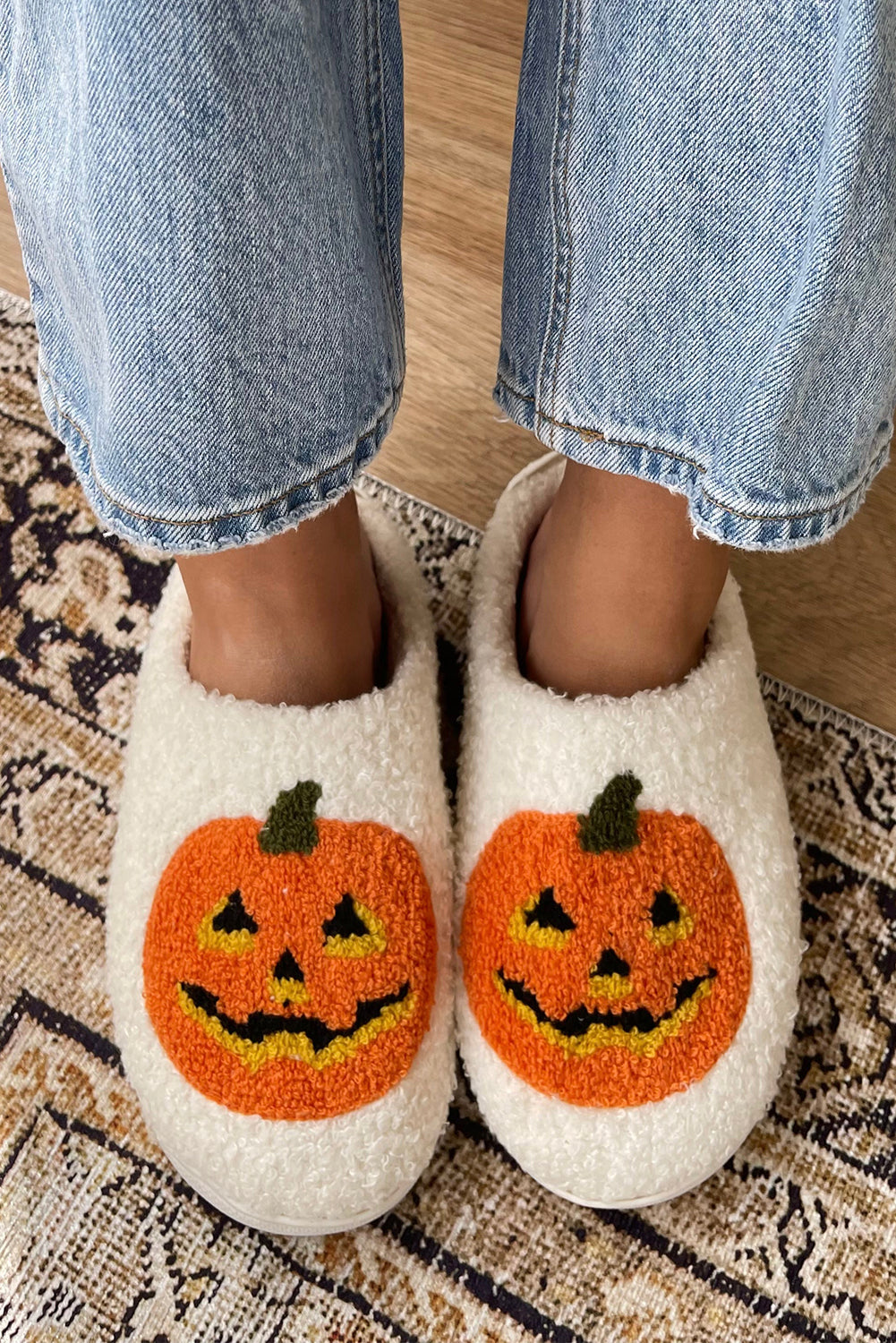 SpookySlips | Hippe Halloween pantoffels met pompoenprint