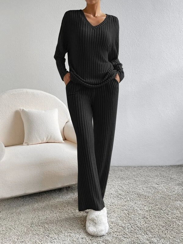 Marita | Knitted trousers and pants for women