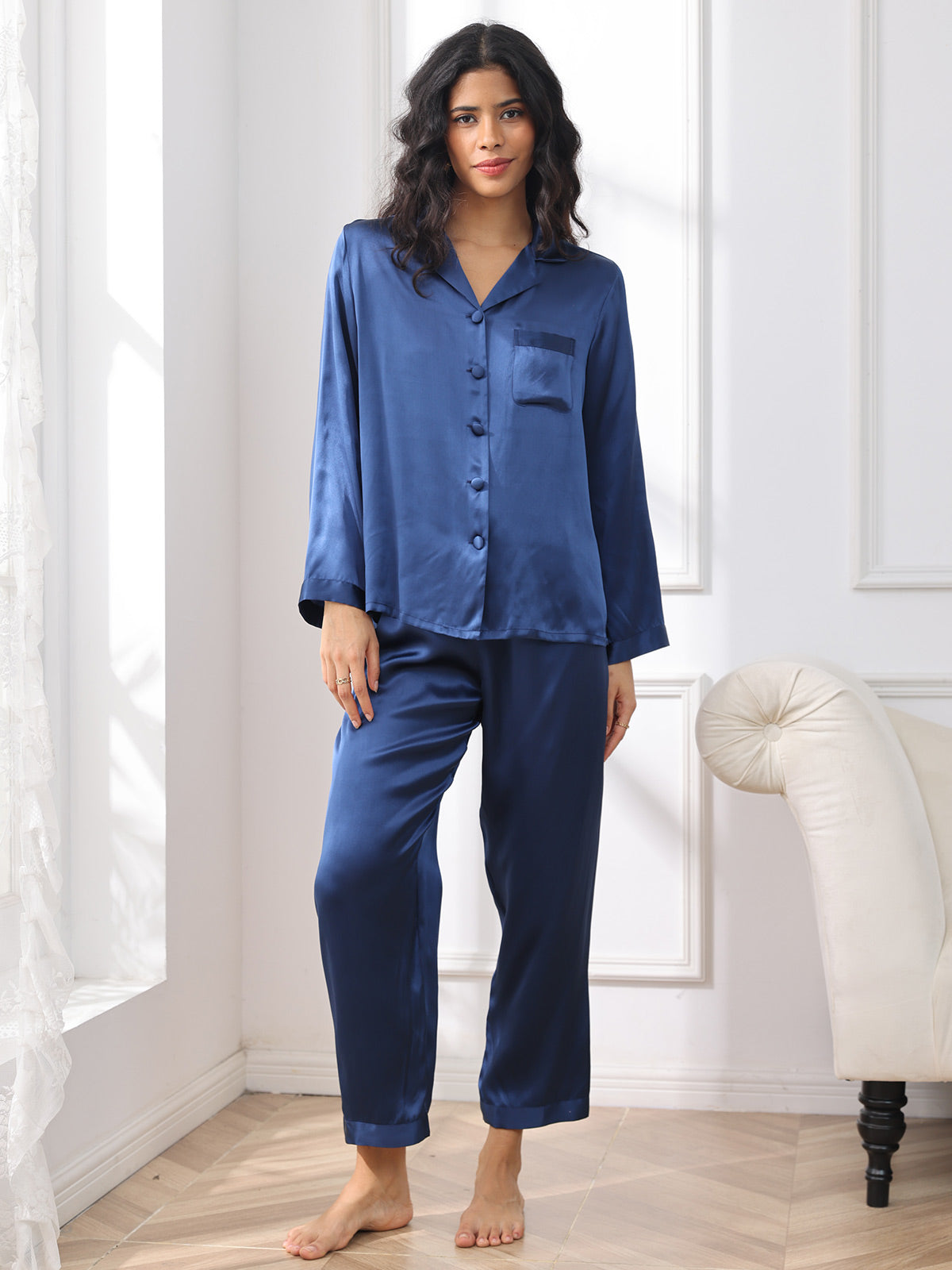 Gemina | Elegante pyjamaset met knopen in pure zijde