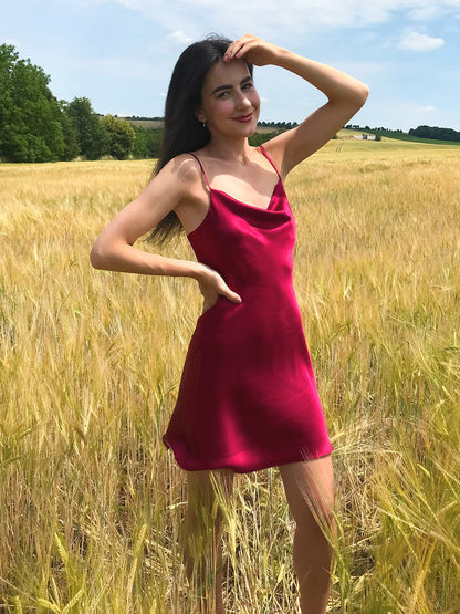 Dymphna | Luxe Korte Zijde Slipjurk met Overslag