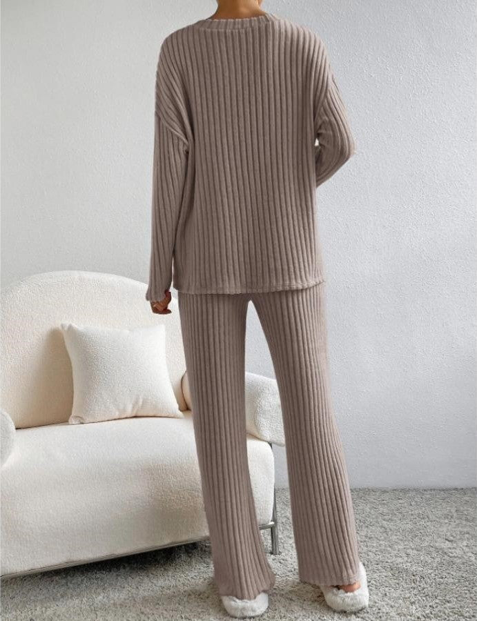 Marita | Knitted trousers and pants for women