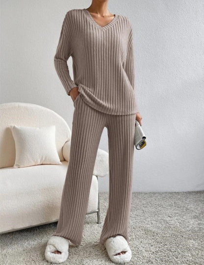 Marita | Knitted trousers and pants for women