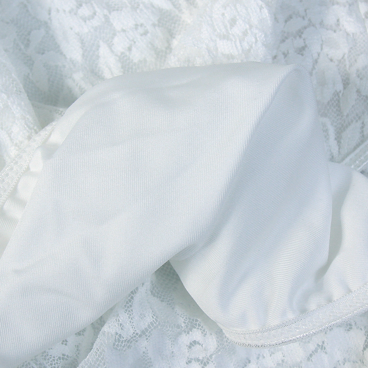 Lima | Kanten bodysuit met v-hals